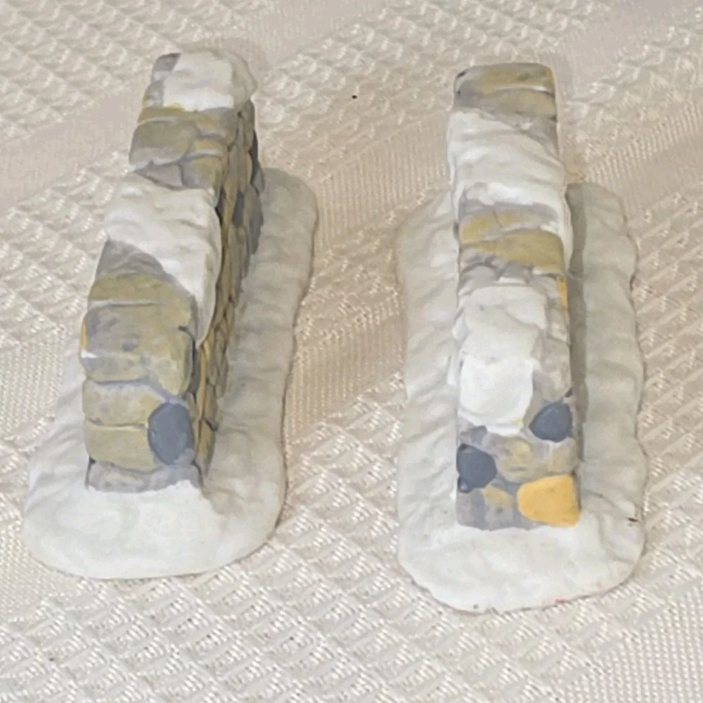 Christmas Village Snowy Stone Wall  Porcelain 2 Segments 1.25